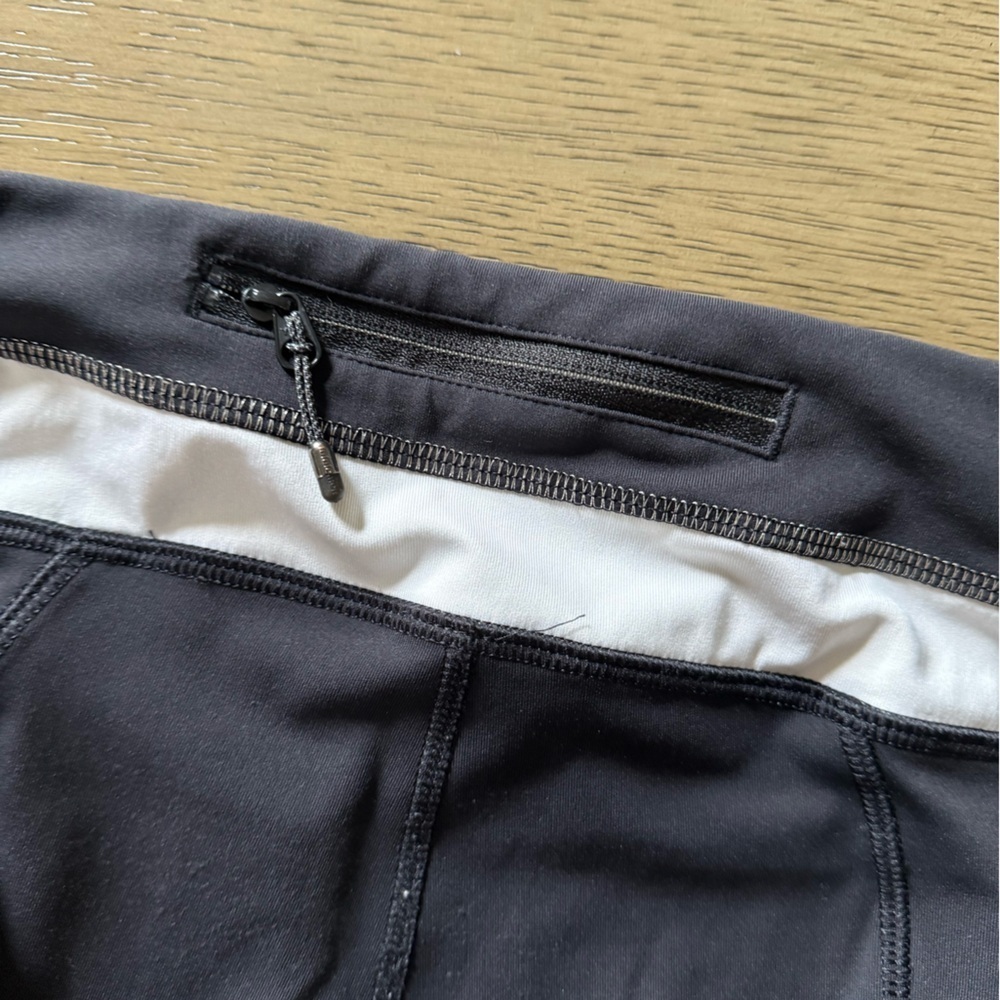Lululemon Black and White Athletic Leggings - Picture 8 of 9